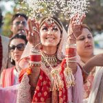 bride rice puff throwing